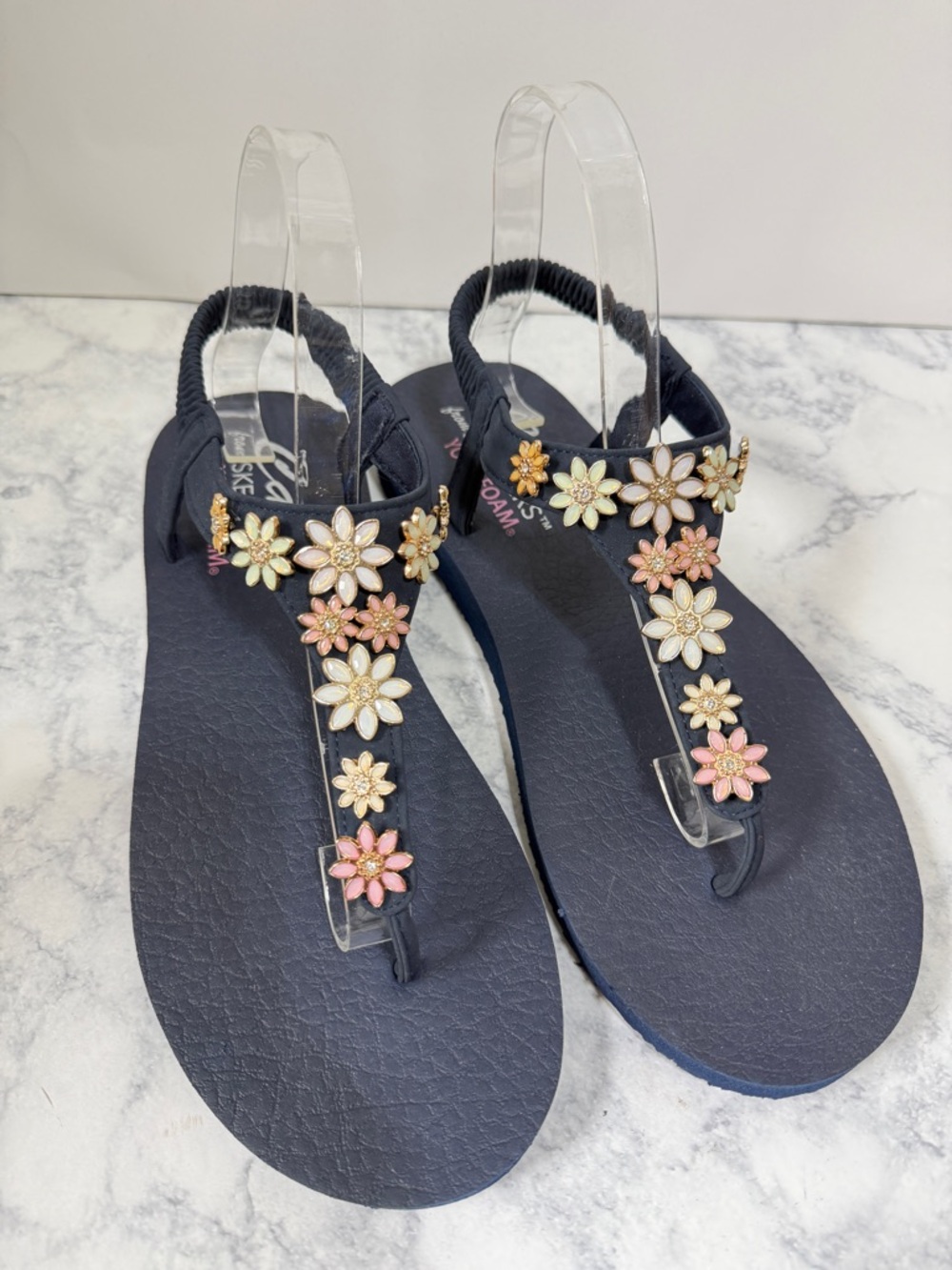 New Skechers Cali Meditation Happy Daisies flower thong sandals navy size 10 - Picture 2 of 7
